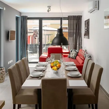 Casa Cadoc By Briskva Villa