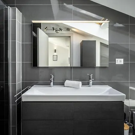 Villa Casa Cadoc By Briskva