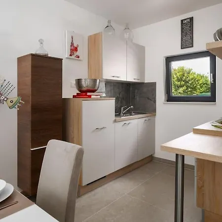 Casa Cadoc By Briskva *