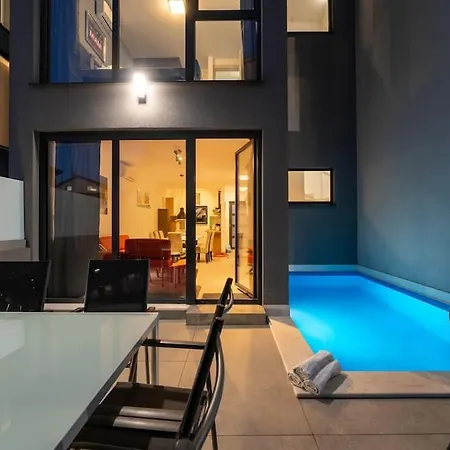 Casa Cadoc By Briskva