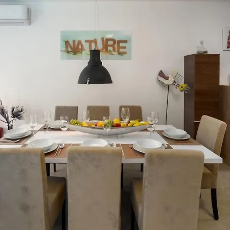 Casa Cadoc By Briskva Villa Funtana