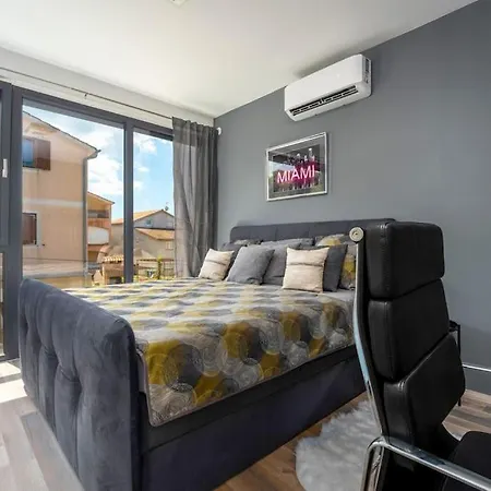 Casa Cadoc By Briskva Villa