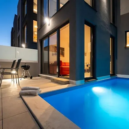 Casa Cadoc By Briskva *