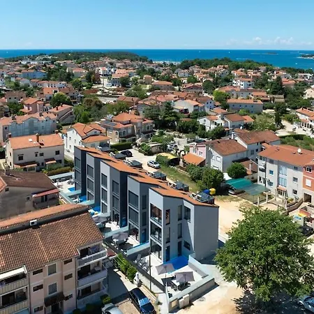 Casa Cadoc By Briskva