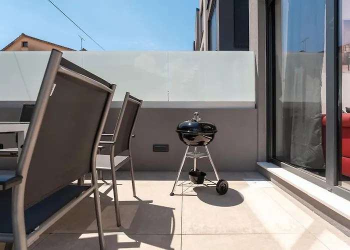 Casa Cadoc By Briskva Villa