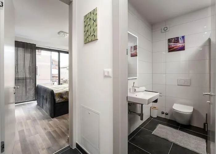 Casa Cadoc By Briskva Villa